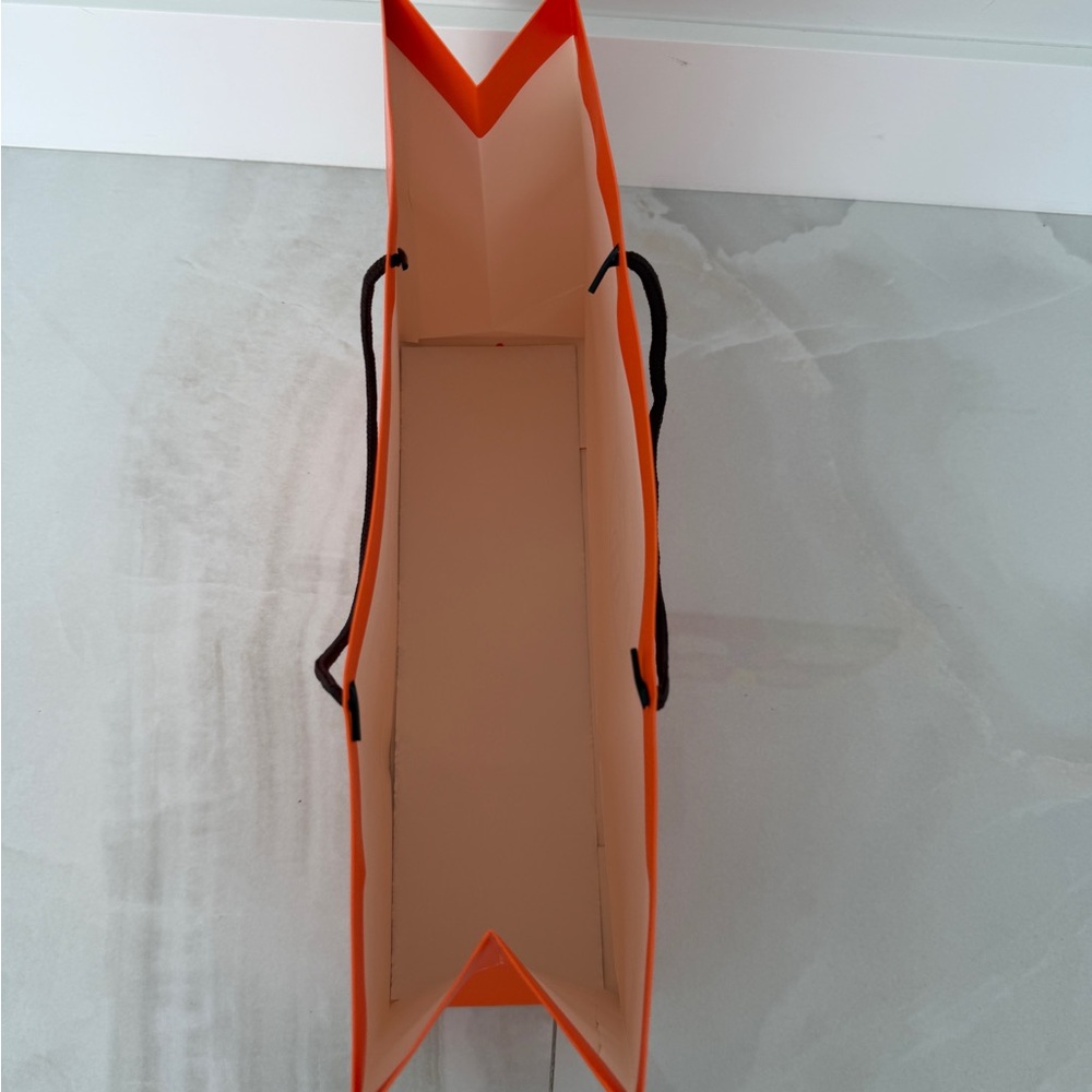 Hermes Newest Bright Orange Shopping Bag From Paris - Picture 6 of 9